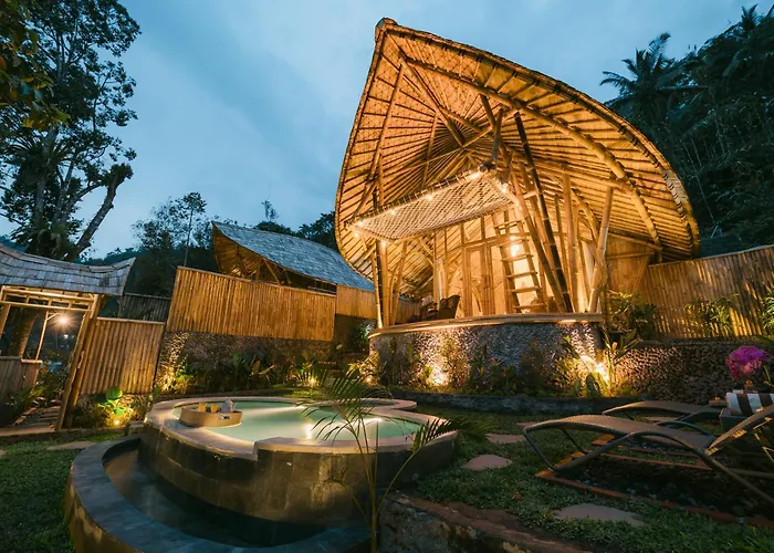 Villa Sunrise Hill Bamboo House-private Jungle