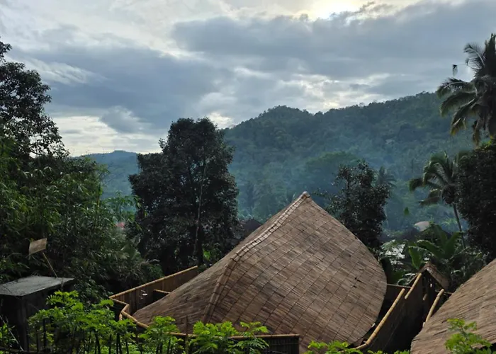 Sunrise Hill Bamboo House-private Jungle