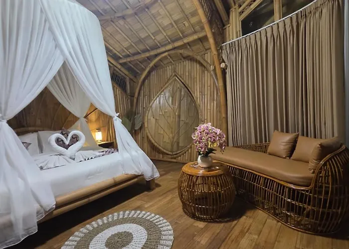 Villa Sunrise Hill Bamboo House-private Jungle Sidemen (Bali)