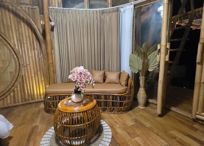 Sunrise Hill Bamboo House-private Jungle