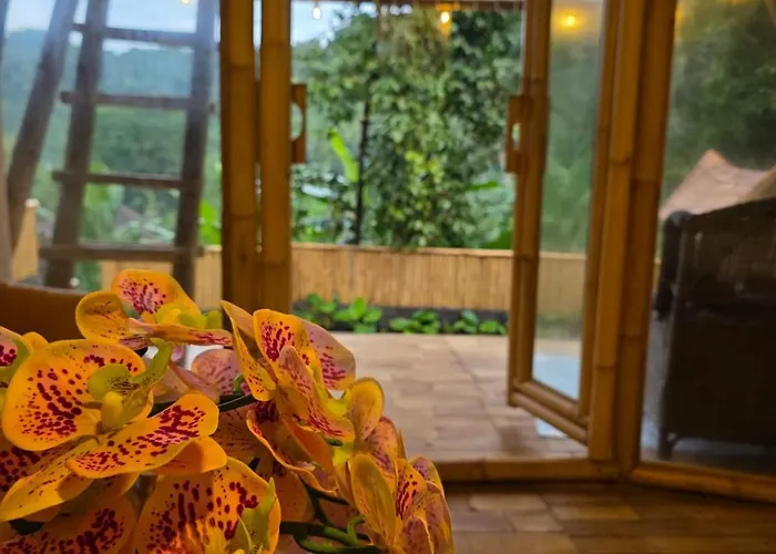 Sunrise Hill Bamboo House-private Jungle Sidemen (Bali)