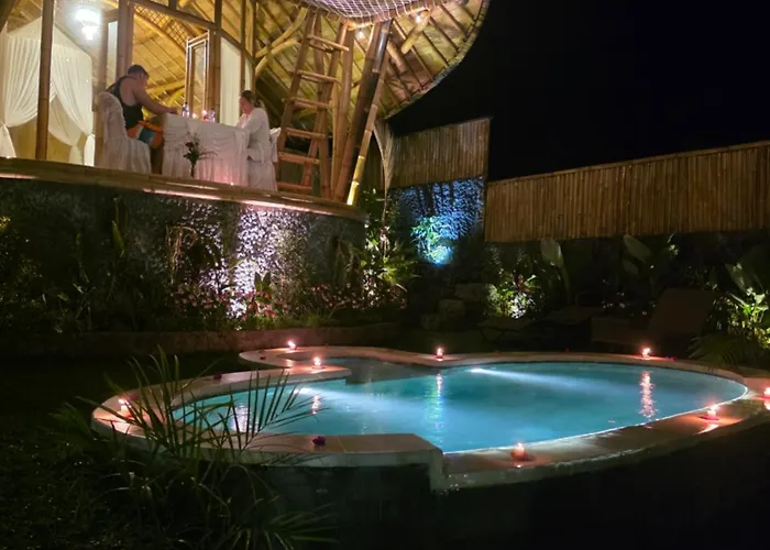 Sunrise Hill Bamboo House-private Jungle