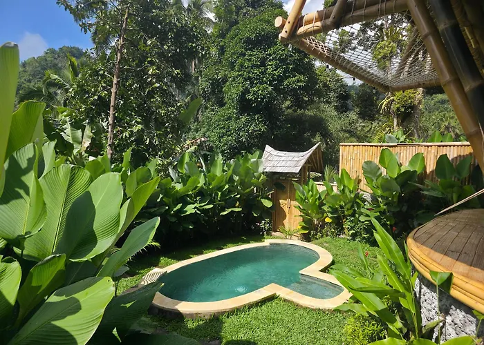 Sunrise Hill Bamboo House-private Jungle Villa